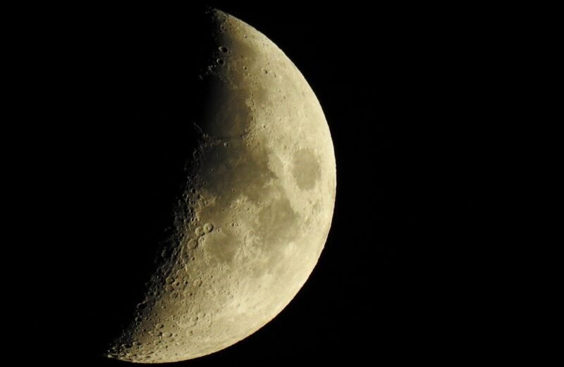 La luna y las piedras lunares
